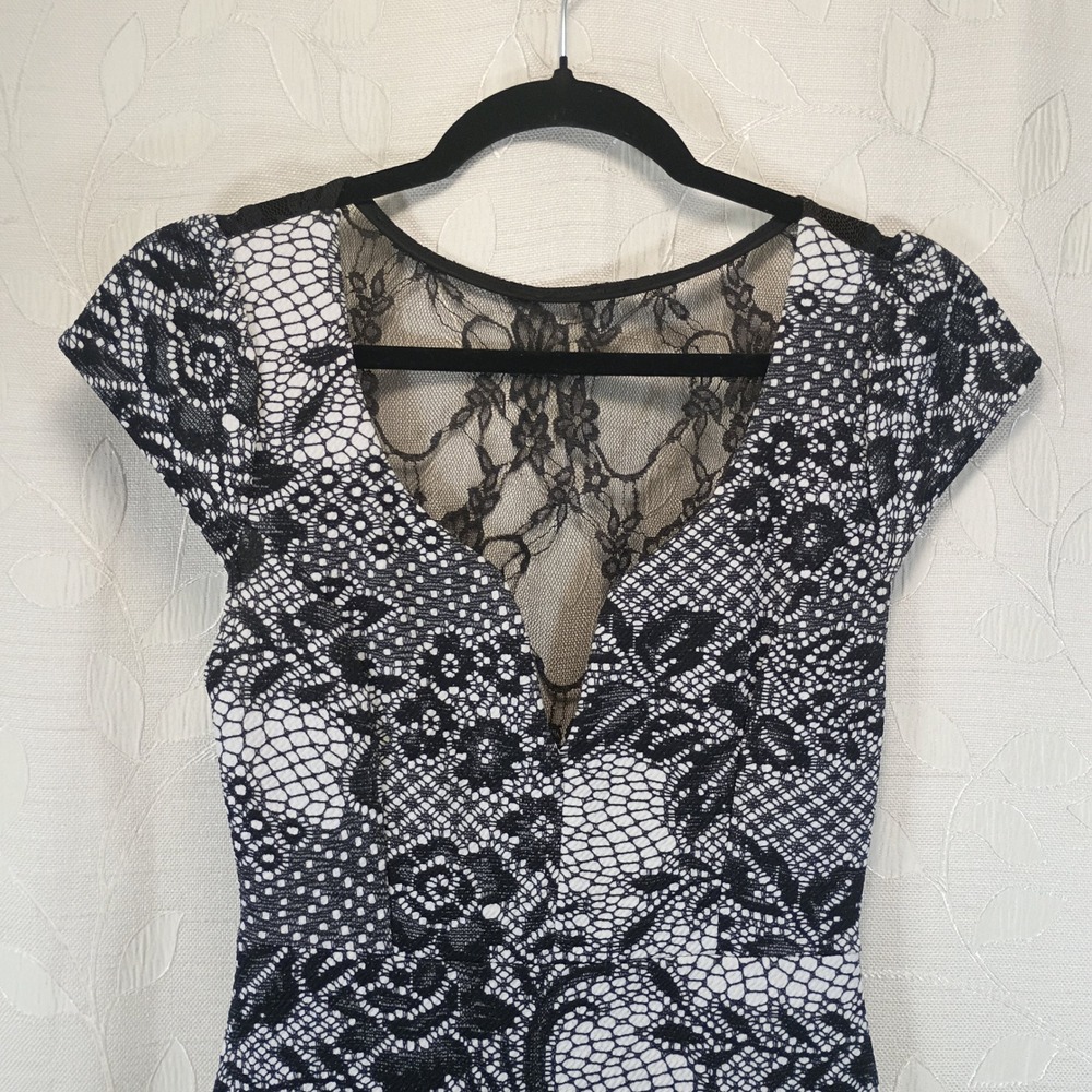 Black White Floral Lace Print Sheer Back Bodycon Midi Dress Cap Sleeve V-Neck